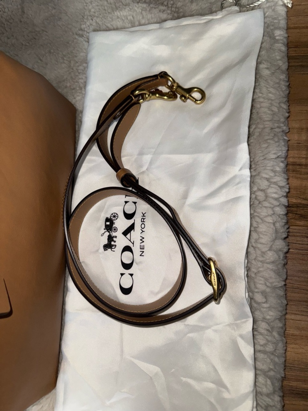 Coach Empire 28 Honey Brown, excellent condition - Picture 11 of 12